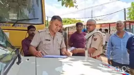 धौलपुर: गुलाब बाग के पास सड़क हादसे में घायल महिला की इलाज के दौरान हुई मौत, पुलिस ने शव का करवाया पोस्टमॉर्टम