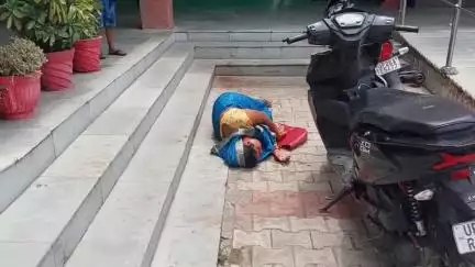 पूरनपुर: एसडीएम कार्यालय से निकली फरियादी महिला सीढ़ियों के पास गिरकर हुई बेहोश, दो माह से काट रही तहसील के चक्कर