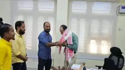 নলবাৰী: চহৰত জিলাৰ নৱ নিয়ুক্ত জিলা আয়ুক্ত নিবেদন দাস পাটোৱাৰী বজৰংগ দলৰ সম্বধৰ্ণা