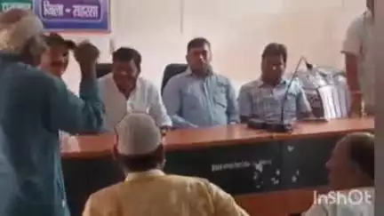 पतरघट: पतरघट प्रखंड में निगरानी समिति की बैठक हंगामेदार रही, बीडीओ ने कृषि पदाधिकारी पर नाराज़गी जताई