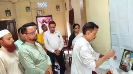 করিমগঞ্জ: নাওবৈচা সমষ্টির বিধায়ক সঞ্জয় রায় সুব্বাকে শ্রীভূমি জেলা কংগ্রেস কার্যালয় শ্রদ্ধাঞ্জলি জানালো জেলা কংগ্রেস
