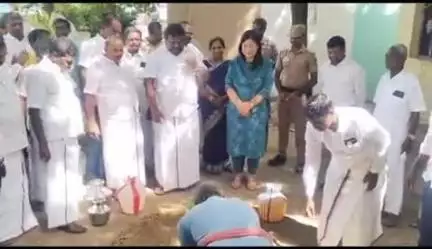 குன்னம்: பேப்பர் ஒன்றியத்தில் 
ரூ 11.88 கோடி மதிப்பிலான புதிய திட்டப் பணிகளுக்கு அமைச்சர் சிவசங்கர் அடிக்கல் நாட்டினார்