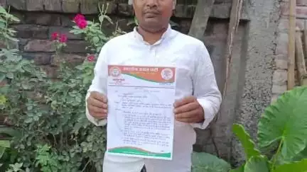 सुपौल: भाजपा नेता आलोक चौधरी ने सिमराही में बस स्टैंड व अन्य मांगों को लेकर ज़िला पदाधिकारी को ज्ञापन सौंपा
