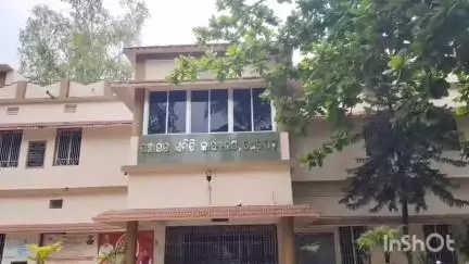 ହିଞ୍ଜିଳି: ସୋଲସୋଲା ଗ୍ରାମ ରାସ୍ତାରେ କୁଢ଼ କୁଢ଼ ଆବର୍ଜନା, ସଫା ପାଇଁ ସ୍ଥାନୀୟବାସୀଙ୍କ ଦାବି #jansamasya