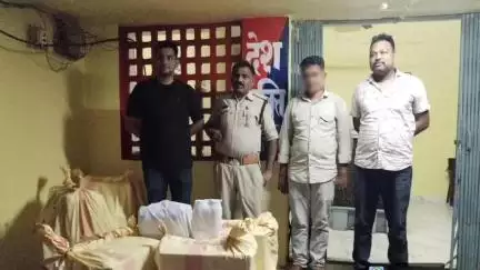 घुवारा: सावधान किसान! घुवारा में नकली खरपतवारनाशी ज़ब्त, बेचने वाला आरोपी गिरफ्तार