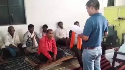 नोखा: दक्षिण बराव पंचायत के महापुर गांव में स्वच्छता को लेकर बैठक आयोजित की गई