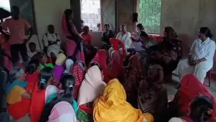 सेन्हा: कोराम्बे पतराटोली आंगनवाड़ी केंद्र में विभागीय निर्देशों के अनुसार सहायिका का चयन संपन्न