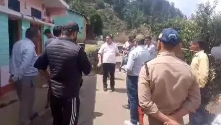 लोहाघाट: सुई पऊ लोहाघाट में जल जीवन मिशन के तहत कार्य में देरी पर विधायक खुशाल सिंह अधिकारी ने जताई नाराज़गी