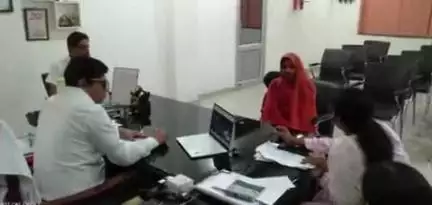 हमीरपुर: कलेक्ट्रेट कार्यालय में जिलाधिकारी की जन सामान्य की जनसुनवाई में आईं 80 शिकायतें
