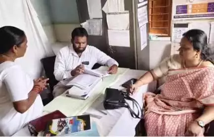 గద్వాల్: ఇటిక్యాల ప్రాథమిక ఆరోగ్య కేంద్రాన్ని సందర్శించిన స్టేట్ ఆఫీసర్ డాక్టర్ అబ్దుల్ వాసే