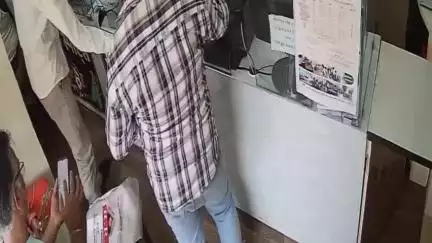 नागौर: नागौर के ई मित्र केंद्र पर युवक अचानक बेहोश हुआ, सीपीआर देकर बचाई गई जान