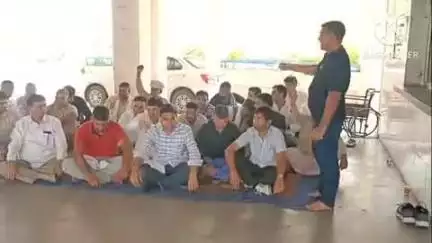 भिवानी: भिवानी बस स्टैंड पर फतेहाबाद डिपो के कंडक्टर से मारपीट के मामले में प्रदर्शन