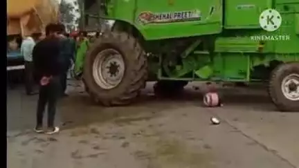 बांधवगढ़: उमरिया पिपरिया NH-43 पर बलकार और हार्वेस्टर की टक्कर, दो लोग गंभीर रूप से घायल