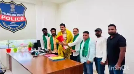 భూపాలపల్లి: జిల్లా నూతనఅడిషనల్ ఎస్పీని మర్యాదపూర్వకంగా కలిసిన లంబాడి హక్కుల పోరాట సమితి రాష్ట్ర వర్కింగ్ ప్రెసిడెంట్ : సమ్మయ్య నాయక్