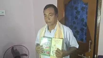 কোকৰাঝাৰ ভাগ: সাহিত্য একাডেমী শিশু সাহিত্য বঁটা-২০২৫ ৰ বড়ো শিতানত সাহিত্য একাডেমীৰ শিশু সাহিত্য বঁটা লাভ দতমাৰ বিনয় কুমাৰ ব্ৰহ্ম