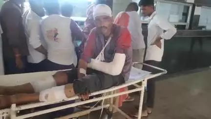 झालरापाटन: सिरपोई गुजरान गांव में युवक के साथ गांव के दो लोगों ने पीछे से हमला कर की मारपीट, जिला अस्पताल में किया उपचार
