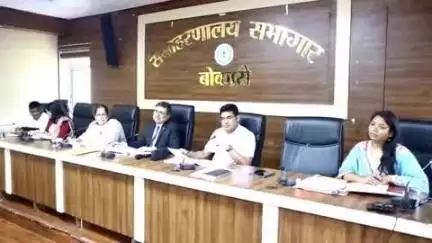 चास: बोकारो समाहरणालय के सभागार में हुई जिला समन्वयक समिति की बैठक