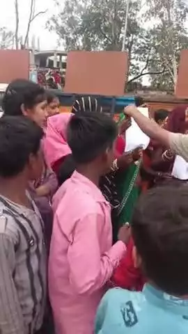 gram parasi post tikri jila sidhi mp 
road rokne ka prayas ho rha hai