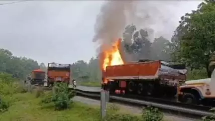 रामगढ़: रामगढ़ रजरप्पा चोपादारू घाटी NH-33 पर दो ट्रकों की टक्कर, एक ड्राइवर की मौत, एक घायल