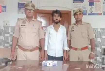 धामपुर: नहटौर के मोहल्ला ईदगाह के युवक को इंस्टाग्राम पर एक समुदाय की महिलाओं के प्रति आपत्तिजनक सामग्री डालने पर किया गिरफ्तार