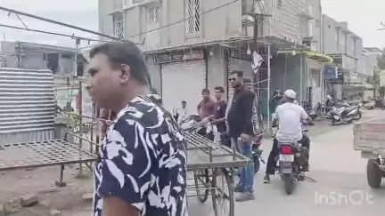 अमरावती: अतिक्रमण विभाग अंतर्गत नागपुरी गेट वलगाव रोडवर अतिक्रमण कारवाई पोलिसांचा बंदोबस्त