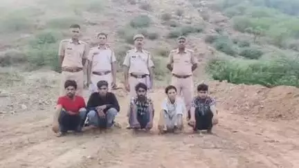 पहाड़ी: पहाड़ी पुलिस ने ठगों को किया गिरफ्तार, 5 मोबाइलों से कर चुके हैं ₹40 लाख की ठगी