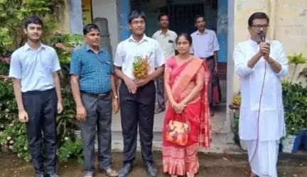 তমলুক: মাধ্যমিকের ফলাফলের পর রিভিউয়ের আবেদন করে অষ্টম স্থান অধিকার করল তমলুক হ্যামিল্টন হাইস্কুলের ছাত্র অন্তরীপ মাইতি