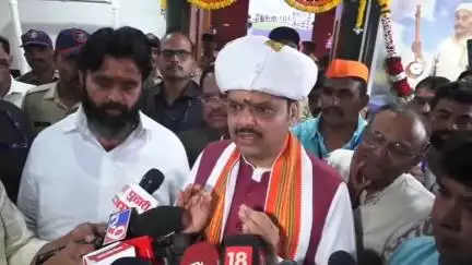 हवेली: नव्या शैक्षणिक धोरणात हिंदी भाषा अनिवार्य नाही. मुख्यमंत्री देवेंद्र फडणवीस यांनी चिखली येथे केले स्पष्ट