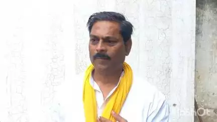हरदोई: पेट्रोल पंप कर्मी पर रिवॉल्वर तानने के मामले में शुरू हुई सियासत, सुभासपा प्रवक्ता ने सपा-कांग्रेस पर साधा निशाना