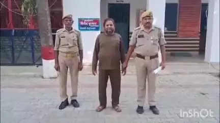 पटियाली: हत्या के मामले में वारंटी अभियुक्त को गंजडुंडवारा कोतवाली पुलिस ने किया गिरफ्तार, जिल न्यायालय में किया पेश