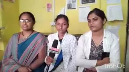 साकोली: व्हॉइस ऑफ दर्पणच्या प्रमुखांनी धमक्या दिल्याचा साकोलीतील गणेश वार्डातील पत्रकार भवनात महिला एजटांनी केलाआरोप