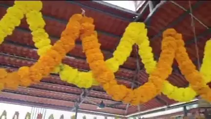 శింగనమల: బుక్కరాయ సముద్రం మండల కేంద్రంలోని అయ్యప్ప స్వామి దేవాలయంలో మండలి పూజ కార్యక్రమం నిర్వహించిన భక్తులు అధిక సంఖ్యలో పాల్గొన