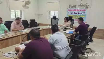 रायसेन: जिला पंचायत सीईओ ने जल जीवन मिशन के कार्यों की समीक्षा की