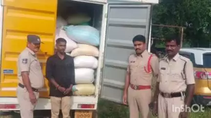 కొడంగల్: బురాన్పూర్ గ్రామ శివారులో బొలెరో వాహనంలో తరలిస్తున్న 20 క్వింటాళ్ల పిడిఎఫ్ బియ్యం పట్టివేత కేసు నమోదు: ఎస్సై రాహుఫ్