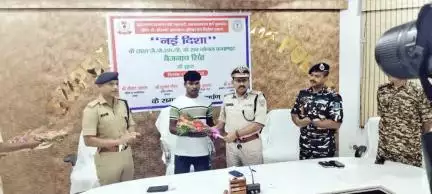 आत्मसमर्पण :: प्रतिबंधित उग्रवादी संगठन के शीर्ष हार्डकोर नक्सली सब-जोनल कमांडर बैजनाथ सिंह मुख्यधारा में लौटा