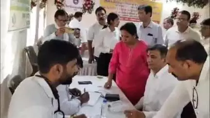 लाडपुरा: नयापुरा न्यायालय परिसर में नि:शुल्क आयुर्वेदिक चिकित्सा शिविर का हुआ आयोजन, 558 पंजीकरण व 289 हेल्थ कार्ड हुए जारी