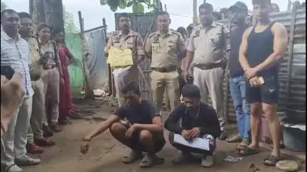 ডিফু: বালিজান খান বস্তিত দুই পৃথক অভিযানত হেৰ'ইনসহ দুজনক আটক আৰক্ষীৰ, ২৯টা চাধাৰ টেমাত প্ৰায় ২০ গ্ৰাম হেৰ'ইন জব্দ
