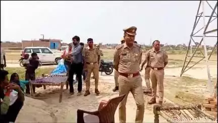शिकोहाबाद: मलिखानपुर में वृद्धा से लूटपाट के आरोपियों की तलाश तेज, पुलिस सीसीटीवी फुटेज खंगालने में जुटी