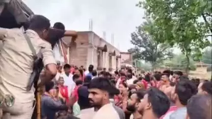 झाझा: कैमूर के भभुआ पुलिस लाइन में सुसाइड करने वाले पुलिसकर्मी अमरेश कुमार यादव का शव पैतृक गांव दिघरा पहुंचा