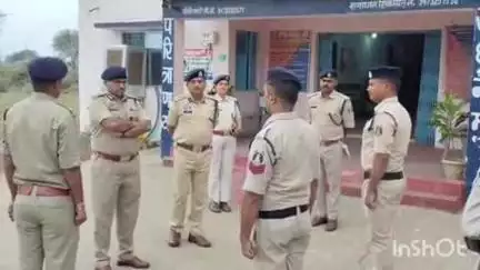 नवागढ़: नांदघाट पुलिस थाना की दुर्ग रेंज के आईजी रामगोपाल गर्ग ने किया निरीक्षण, दिए आवश्यक दिशा निर्देश