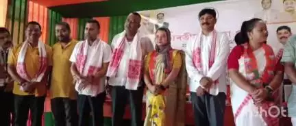 ৰঙিয়া ভাগ: ৰঙিয়াত বিধায়ক ভৱেশ কলিতাৰ উপস্থিতিত বিজেপিত যোগদান বহু কংগ্ৰেছীৰ, পৌৰসভাৰ ৯ নং আৰু ১০নং ৱাৰ্ডৰ পাৰিষদৰ বিজেপিত যোগদান