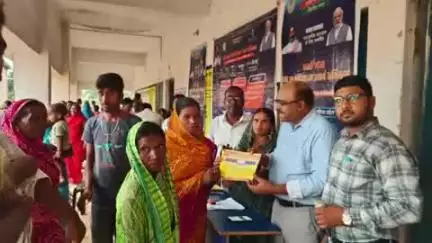 मरकच्चो: मरकच्चो के डगरनवा ग्राम में धरती आबा जनजातीय ग्राम उत्कर्ष अभियान के तहत शिविर का आयोजन