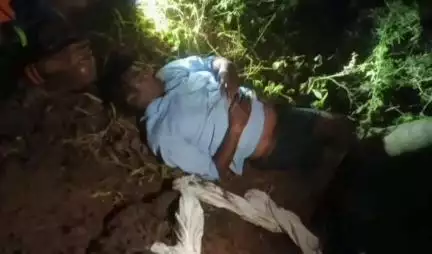 ಚನ್ನಗಿರಿ: ವೀರಾಪುರ ಗ್ರಾಮದಲ್ಲಿ ನೇಣು ಬಿಗಿದ ಸ್ಥಿತಿಯಲ್ಲಿ ಮೃತ ದೇಹ ಪತ್ತೆ