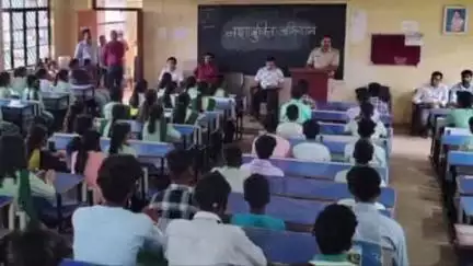 जामा: जामा प्लस टू उच्च विद्यालय में नशा मुक्ति, सड़क सुरक्षा और साइबर अपराध पर जागरूकता कार्यक्रम आयोजित