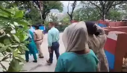 ऋषिकेश: लक्ष्मण झूला पुलिस ने शातिर अंतरराज्यीय मेवाती गैंग का भंडाफोड़ करते हुए 4 महिलाओं समेत 5 को किया गिरफ्तार, चीला से