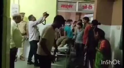 प्रतापगढ़: नौगढ़ हुसैनपुर में पुरानी रंजिश के चलते मारपीट और फायरिंग, दो लोगों को लगी गोली, आधा दर्जन से अधिक घायल