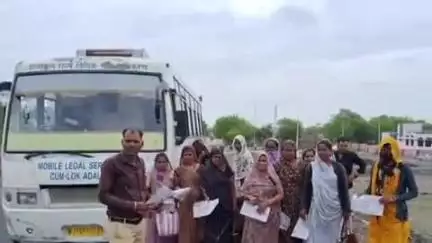 सुनेल: मोबाइल वैन से हेमड़ा सहित अन्य गांवों में विधिक सेवाओं की जानकारी दी गई