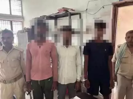 चैनपुर: उदयराम पुर गांव में हत्या के प्रयास के मामले में चैनपुर पुलिस ने तीन अभियुक्तों को गिरफ्तार कर भभुआ जेल भेजा