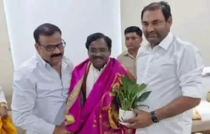 జహీరాబాద్: సచివాలయంలో మంత్రి వివేక్ వెంకటస్వామి ని కలిసి కృతజ్ఞతలు తెలిపిన సెట్విన్ చైర్మన్ గిరిధర్ రెడ్డి
