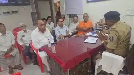 ઝાલોદ: ઝાલોદ પોલીસ સ્ટેશન ખાતે રથયાત્રા નિમિતે શાંતિ સમિતિની બેઠક યોજાઈ